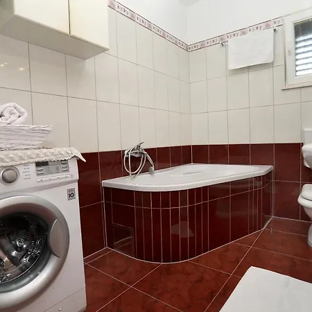 Kuzmanic Apartman Trogir