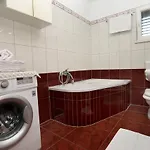 Kuzmanic Apartment Trogir
