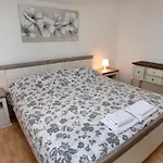 Apartment Kuzmanic *
